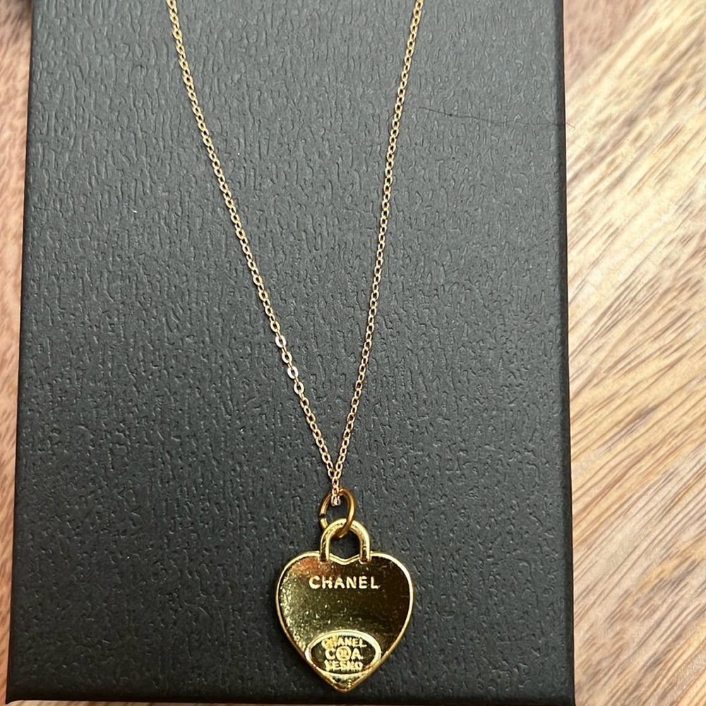 Chanel charm -Unbranded adjustable necklace chain up cycled - Picture 6 of 8